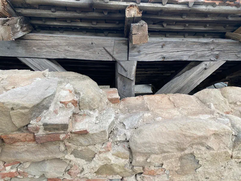 A segesvári várfal megerősítése és restaurálása – 3. kép